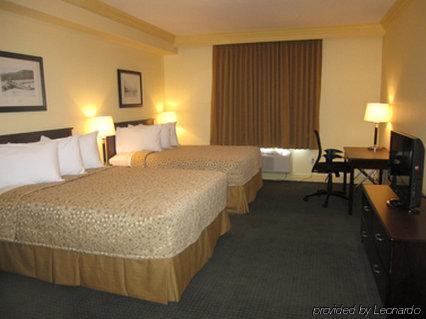 Chateau Nova Hotel Fort Mcmurray Cameră foto